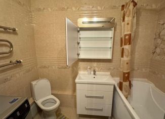 Аренда однокомнатной квартиры, 42 м2, Омск, бульвар М.М. Кузьмина, 23