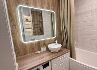 Сдам в аренду трехкомнатную квартиру, 70 м2, Сыктывкар, Октябрьский проспект, 222