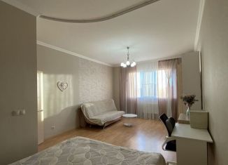 Сдам в аренду 1-ком. квартиру, 53.1 м2, Краснодар, улица Монтажников, 10, Фестивальный микрорайон