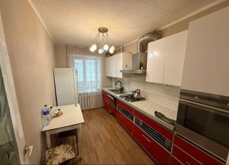 Сдаю в аренду 3-ком. квартиру, 67 м2, Тюмень, улица 70 лет Октября, 1А