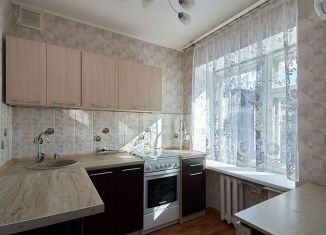 Сдается в аренду 1-ком. квартира, 30 м2, Тюмень, улица Республики, 148А