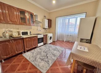 Сдам в аренду 1-комнатную квартиру, 42 м2, посёлок городского типа Яблоновский, улица Гагарина, 148к4