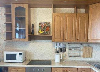 Сдаю однокомнатную квартиру, 40 м2, Москва, улица Введенского, 32