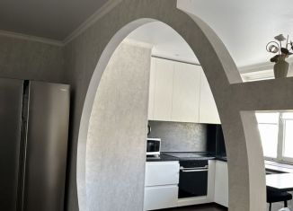 Сдам в аренду 2-комнатную квартиру, 66.5 м2, Майкоп, улица Чкалова, 65