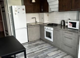 Сдается в аренду однокомнатная квартира, 38 м2, Крым, Старозенитная улица, 5