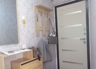 Сдается в аренду однокомнатная квартира, 33 м2, Ревда, Российская улица, 42