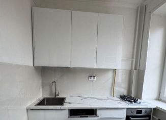 Сдаю двухкомнатную квартиру, 46 м2, Москва, проспект 60-летия Октября, 21к1, метро Крымская