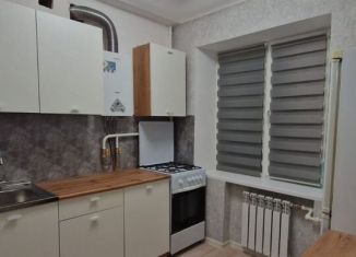 Сдача в аренду 2-ком. квартиры, 46 м2, Новочеркасск, улица Бакунина, 91А