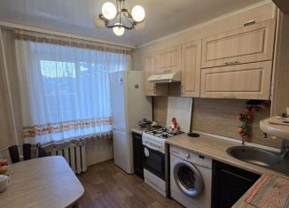 Сдам в аренду двухкомнатную квартиру, 42 м2, Пенза, Московская улица, 40