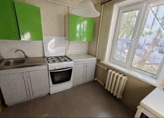 Сдам в аренду 1-комнатную квартиру, 33 м2, Калужская область, улица Суворова, 153к5