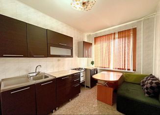 Сдам в аренду 2-комнатную квартиру, 55 м2, Армавир, улица Полины Осипенко, 73