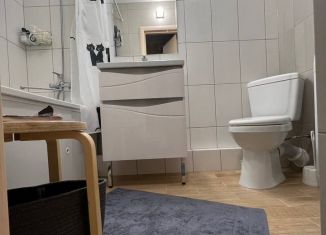 Сдается в аренду 1-комнатная квартира, 42 м2, Пенза, улица Кижеватова, 19Б