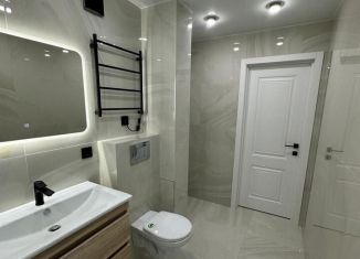 Сдача в аренду 1-ком. квартиры, 47 м2, Саратов, улица имени А.В. Суворова, 15