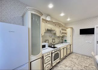 Сдам 1-ком. квартиру, 41 м2, Тюмень, Широтная улица, 217