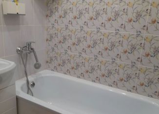 Сдается в аренду трехкомнатная квартира, 60 м2, Ярославль, улица Панина, 15