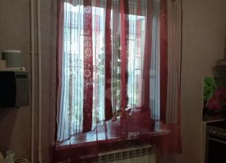 Сдаю в аренду 3-ком. квартиру, 60.3 м2, Тобольск, микрорайон Южный, 10