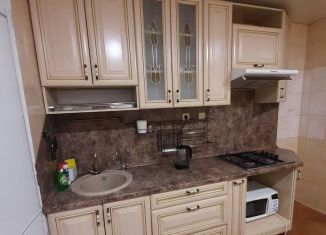 Сдам в аренду 2-ком. квартиру, 55 м2, Смоленск, улица Нормандия-Неман