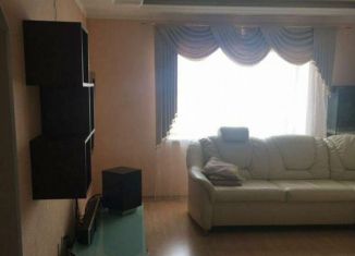 Сдается в аренду трехкомнатная квартира, 65 м2, Архангельск, улица Выучейского, 14