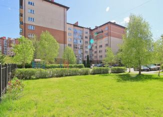 Сдам в аренду 1-комнатную квартиру, 45 м2, Калининград, Римская улица, 31