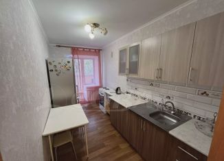 Сдается в аренду 1-ком. квартира, 27 м2, Тюмень, улица Энергостроителей, 18