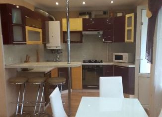 Сдам 3-комнатную квартиру, 56 м2, Октябрьский, Гаражная улица, 4