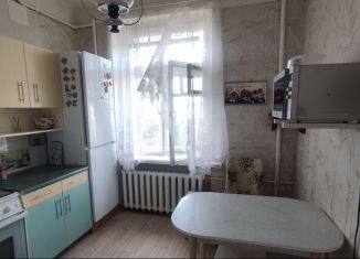 Сдается в аренду двухкомнатная квартира, 57 м2, Калужская область, улица Кирова, 25