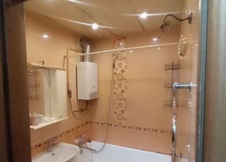 Сдается однокомнатная квартира, 36 м2, Подольск, улица Свердлова, 44