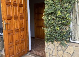 Сдача в аренду квартиры студии, 30 м2, Сочи, улица Свердлова, 120, микрорайон Черемушки