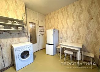 Сдам в аренду 1-комнатную квартиру, 34 м2, Ленинградская область, Садовая улица, 44