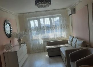 Сдача в аренду двухкомнатной квартиры, 60 м2, посёлок городского типа Яблоновский, Космическая улица, 28