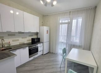 Сдается в аренду 1-ком. квартира, 38 м2, Крым, улица Крымской Весны, 5к4
