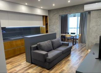 Сдается 3-ком. квартира, 90 м2, Краснодар, Дальняя улица, 8к1