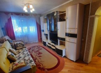 Сдам 3-ком. квартиру, 60 м2, Калужская область, улица Козлова, 12