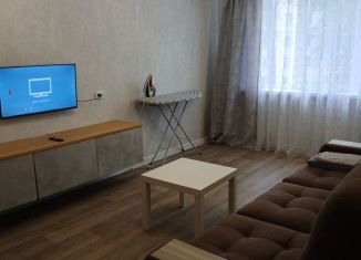 Сдаю в аренду 2-комнатную квартиру, 53 м2, Киров, Октябрьский проспект, 76