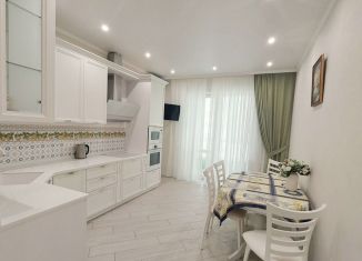 Сдам в аренду 2-комнатную квартиру, 80 м2, Краснодар, Дальний проезд, 9к2, Фестивальный микрорайон