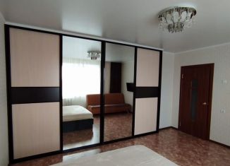 Сдается в аренду однокомнатная квартира, 35 м2, Татарстан, проспект Шинников, 23