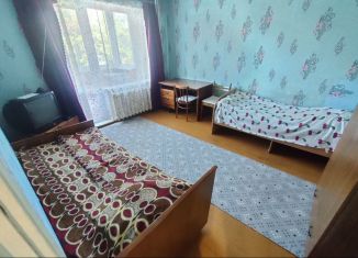 Сдам 2-комнатную квартиру, 37.4 м2, Череповец, Комсомольская улица, 19