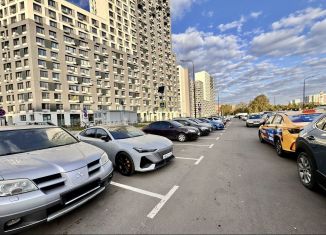 Сдаю 1-ком. квартиру, 38 м2, Люберцы, Солнечная улица, 6