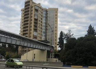 Сдаю в аренду 2-комнатную квартиру, 52 м2, Сочи, улица Ленина, 219/35