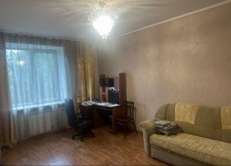 Сдается 2-ком. квартира, 50 м2, Новокузнецк, улица Суворова, 3