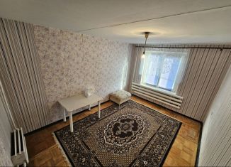 Сдам в аренду трехкомнатную квартиру, 56 м2, Пермь, улица Радистов, 13, Орджоникидзевский район