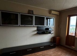 Сдается в аренду двухкомнатная квартира, 54 м2, Саратовская область, Тракторная улица, 17/29