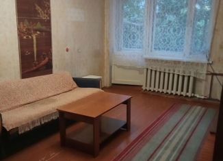 Сдаю в аренду 1-ком. квартиру, 31 м2, Великий Новгород, Новолучанская улица, 20