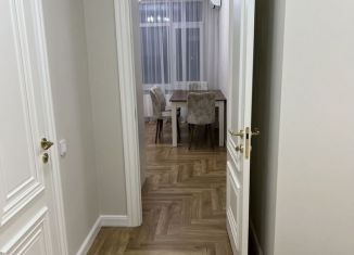 Аренда двухкомнатной квартиры, 75.3 м2, Грозный, улица Сайпуддина Шарпудиновича Лорсанова, 11