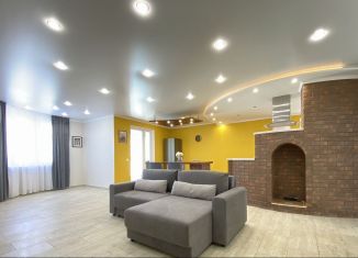 Сдам в аренду трехкомнатную квартиру, 100 м2, Красногорск, Красногорский бульвар, 18