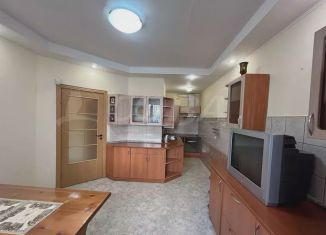 Сдается 2-комнатная квартира, 68 м2, Тюмень, улица Грибоедова, 13