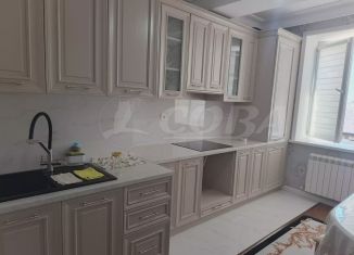 Аренда двухкомнатной квартиры, 67 м2, Махачкала, улица Хаджи Булача, 16