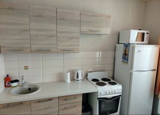 Сдаю 1-ком. квартиру, 38 м2, Москва, улица Брусилова, 7