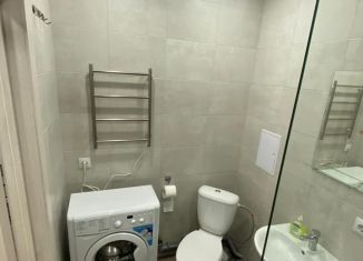 Сдаю в аренду 1-ком. квартиру, 32 м2, Новочеркасск, улица Ларина, 18