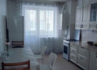 Сдам в аренду 2-комнатную квартиру, 70 м2, Элиста, улица Ю. Клыкова, 81Гк2